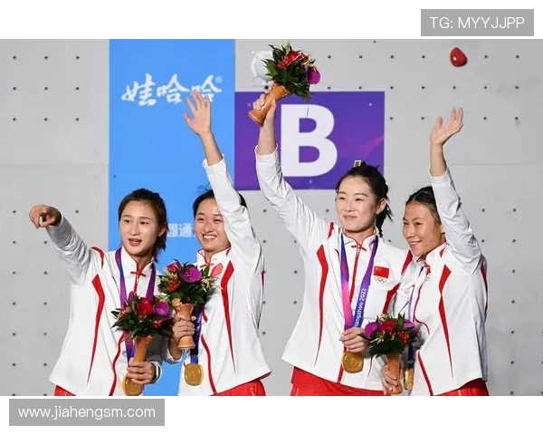 杭州攀岩队在攀岩联赛中的团队协作表现分析与点评